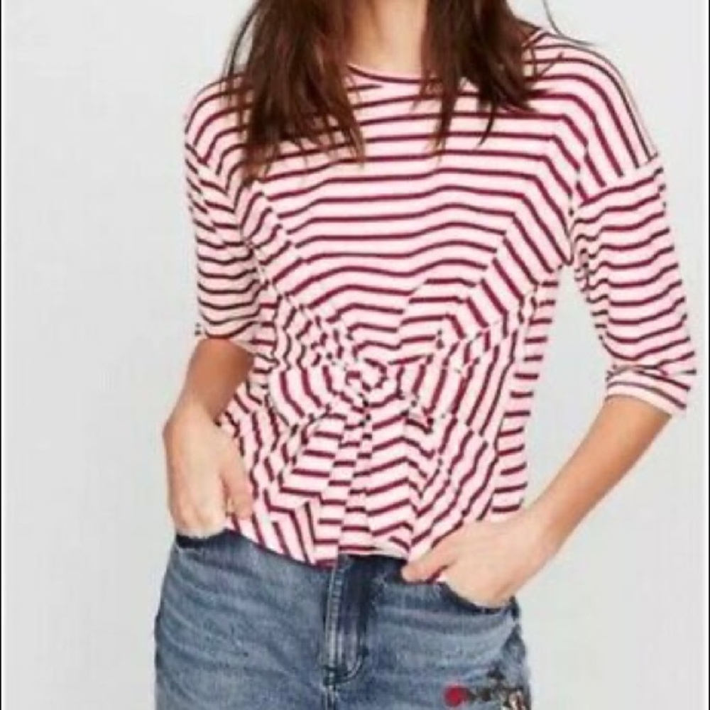 3/$25 Tie waist striped shirt
